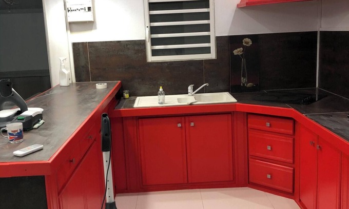 Sainte-Rose Casa | Homerez - Casa tranquila en Sainte-Rose + Piscina compartida.