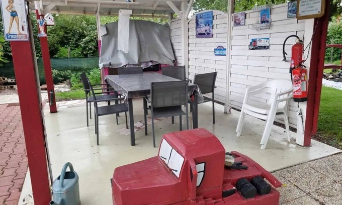 Vendat Casa | Homerez - Casa con jardín cerrado y barbacoa en Vendat