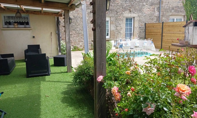 Reville Casa | Homerez - Casa con jardín en Réville