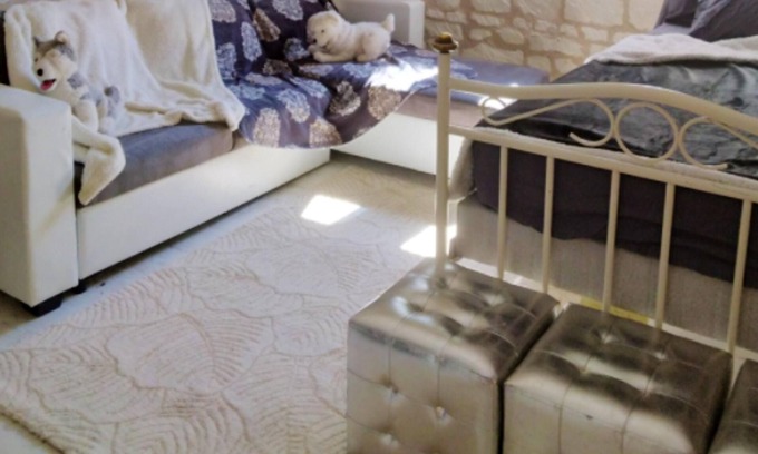Courchamps Casa | Homerez - Nice property for 3 ppl. with terrace and balcony at Courchamps