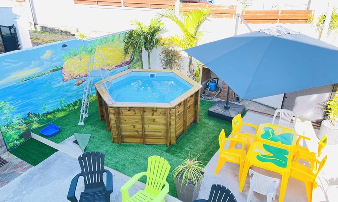 Saint-Joseph Casa | Homerez - Spacious House with Pool and Jacuzzi in Vincendo