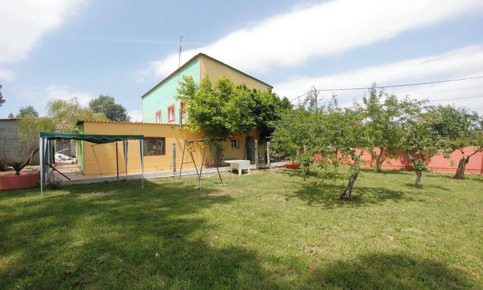 Touro Casa | Homerez - Casa espaciosa con jardín en Touro – Ideal para familias