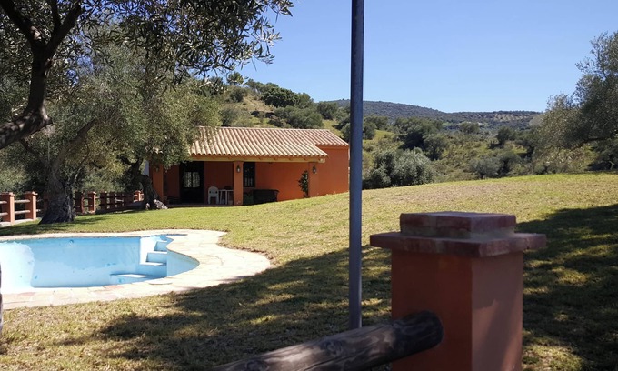 Puerto Serrano Villa | Homerez - Villa en Puerto Serrano