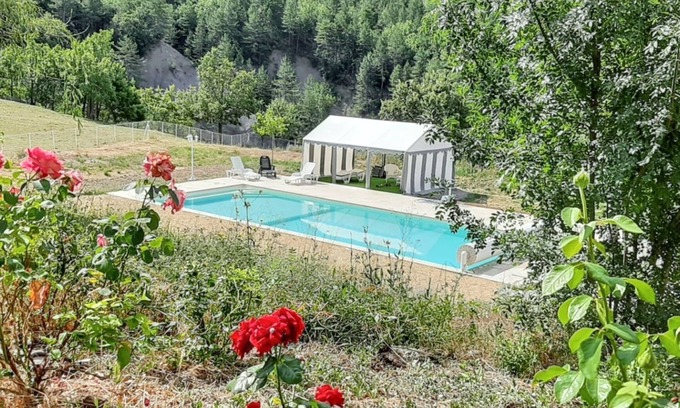 Sisteron Villa | Homerez - Villa en Sisteron con Piscina
