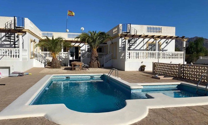 La Parata Villa | Homerez - Villa con piscina privada en Turre - 275 m²