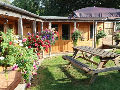 Silverstone Cama Y Desayuno | Homeside B&B