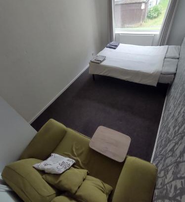 Cleedownton Casa | Homestay near a station and park