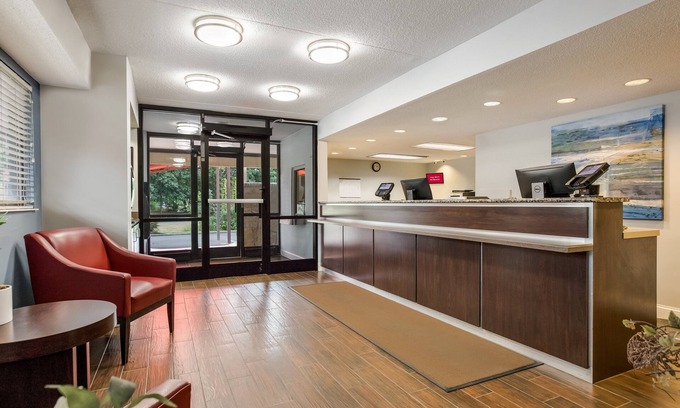 Lawrenceville Hotel | HomeTowne Studios By Red Roof Princeton – Ewing/ Lawrenceville