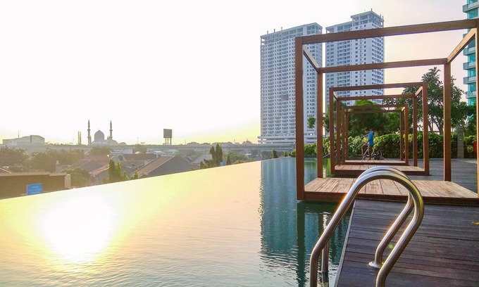 Pekayon Jaya Apartamento | Homey 1BR without Living Room at Grand Kamala Lagoon Apartment