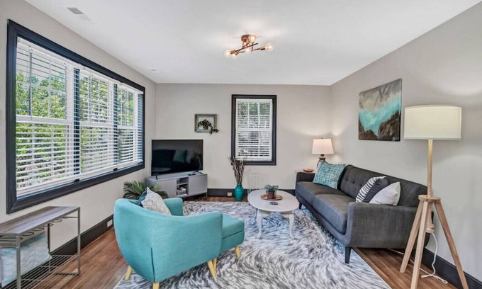 Earlewood Casa | Homey 2BR in Earlewood