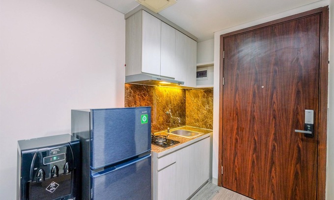 South Tambun Apartamento | Homey And Restful Studio Lrt City Bekasi Apartment