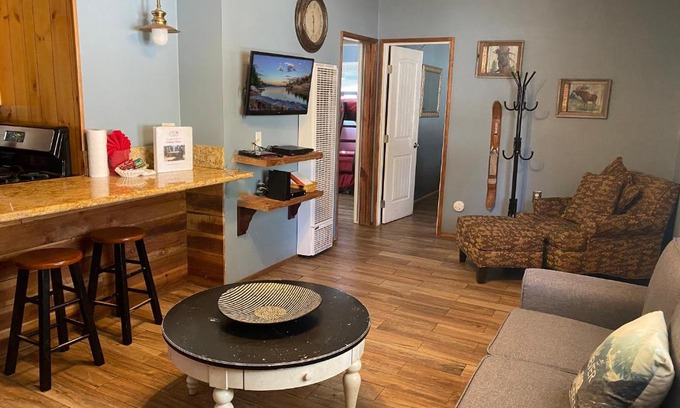 Big Bear Lake Casa | Honey Bear - Close to lake and village