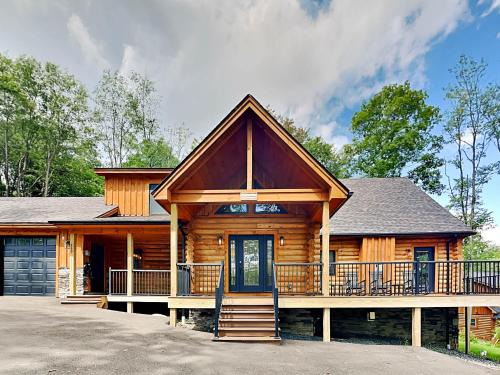 McHenry Casa | Honey Bear Hideaway