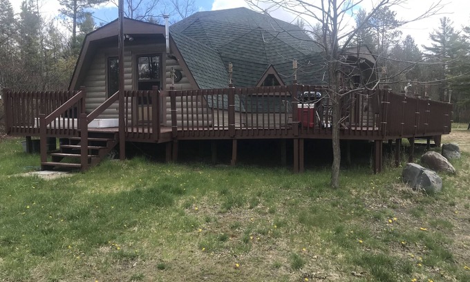 Lewiston Casa | Honey dome Hideout Unique cabin sitting on 5 acres in northern Michigan