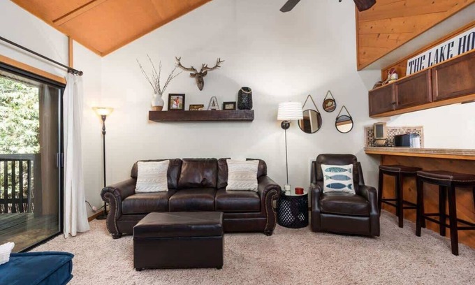 Shaver Lake Condominio | Honeycomb Hideout | Condo near the spa!