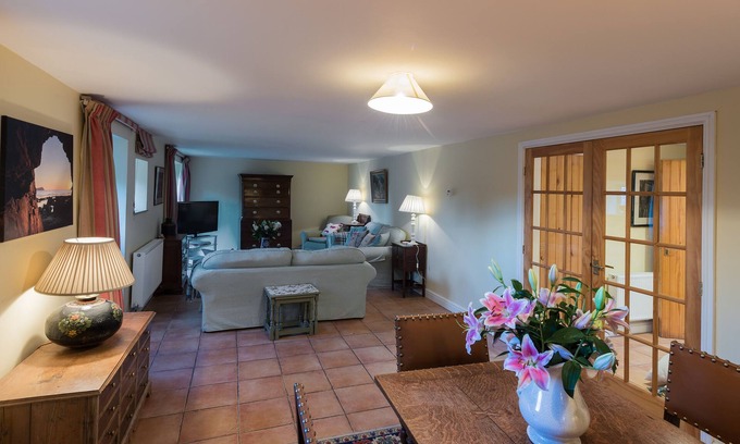 Llanfihangel Tal-y-llyn Cabaña | Honeysuckle Cottage: es un lugar muy espaciosa para una familia o grupo de amigos