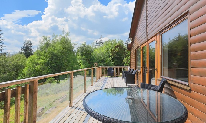 Rockcliffe Cabaña | Honeysuckle, Colvend - a lodge that sleeps 6 guests in 3 bedrooms