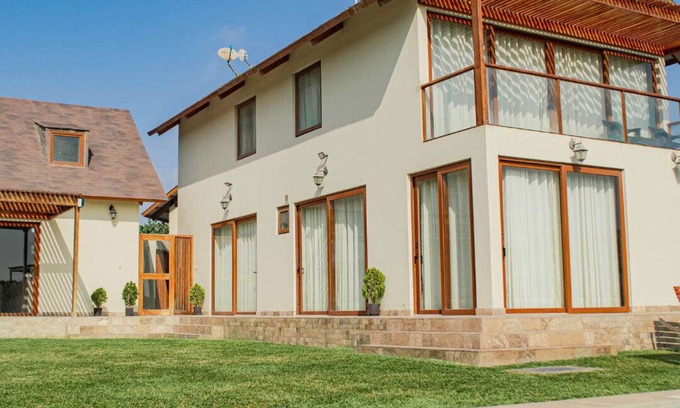 Ica Villa | HOP Lago & Mar: grandeza y vistas increíbles