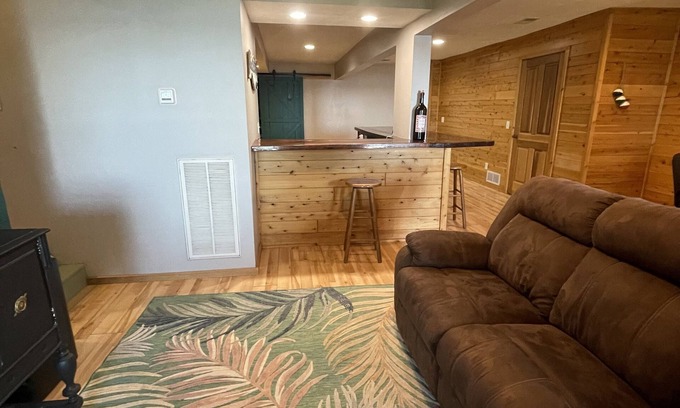 Bear Lake Casa | Hopkins Park Lake Side Inn