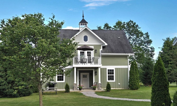 Paris Casa | Horse farm in the Kentucky Bluegrass!