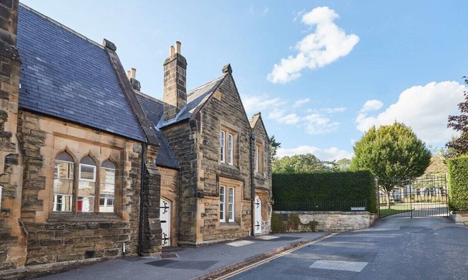 Pickering Apartamento | Host & Stay | The Old School House