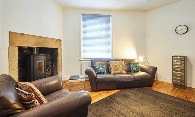 Hexham Casa | Host & Stay | The Reading Room