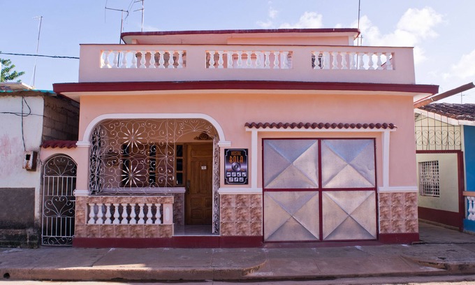 Remedios Casa | Hostal Bola 8