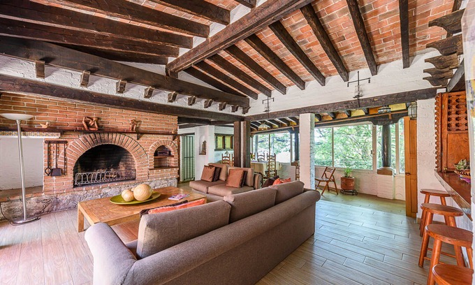 Agua Fría Apartamento | Hostal El Palomar: En el Centro de Valle de Bravo