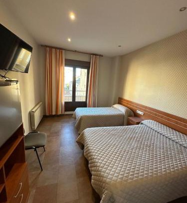 Monzon Casa | Hostal Venecia
