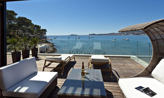 Sanary-sur-Mer Hotel | Hostellerie La Farandole