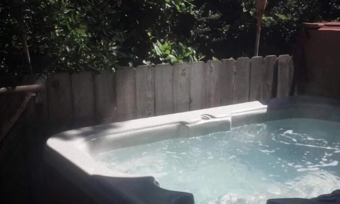 Florence Cabaña | Bañera de hidromasaje - Super cerca de la playa 'Sea Star Spa'