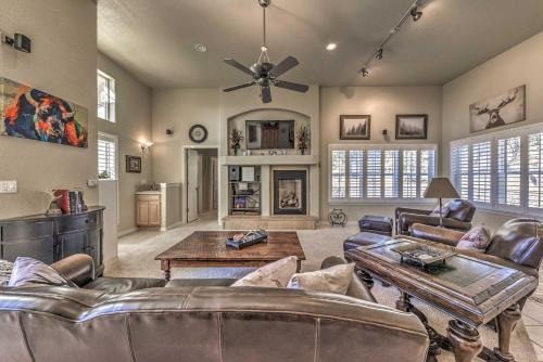 Ruidoso Casa | Hot Tub and Deck Family Ruidoso Retreat!