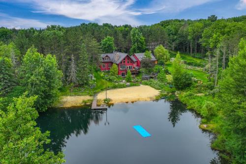 Wausau Casa | Hot Tub and Private Sauna Wausau Family Home
