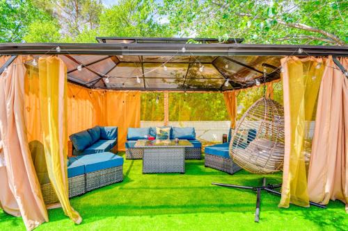 Prescott Country Club Casa | Hot Tub and Sauna Dewey Getaway with Community Perks