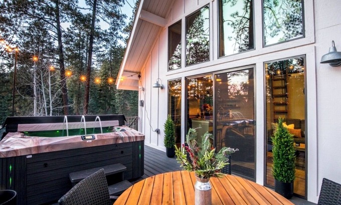 Los Ranchitos Estates Chalet De Esquí | Hot Tub + Fire Pit - Games + Loft - 20min to Durango-Silverton Train