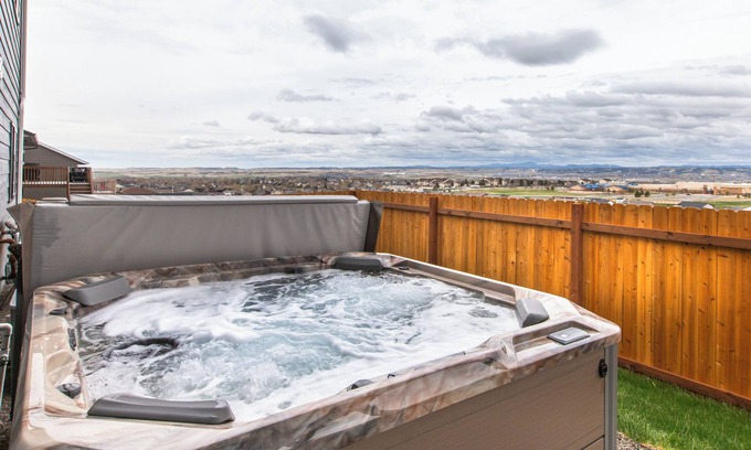 Rapid Valley Casa | ⁑Hot Tub⁑Fire Pits⁑Great Views⁑New Construction⁑