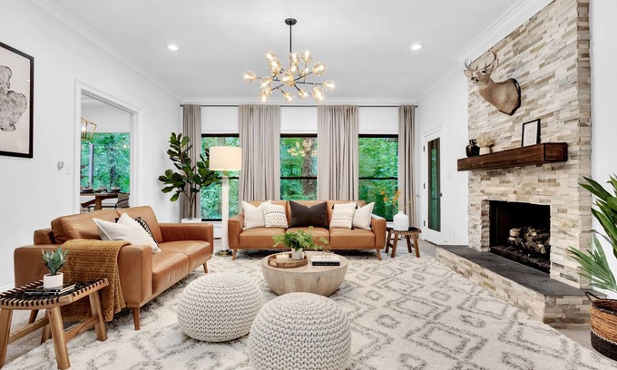 Stone Mountain Casa | Hot Tub/Fireplace/Pool Table+Ping Pong/Kids Playroom