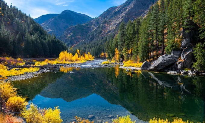 Leavenworth Casa | Amplia casa con hermosas vistas de encantamiento y grandes espacios al aire libre