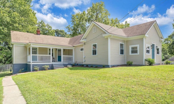 Roanoke Casa | Hot Tub Haven 4 Bedroom Home