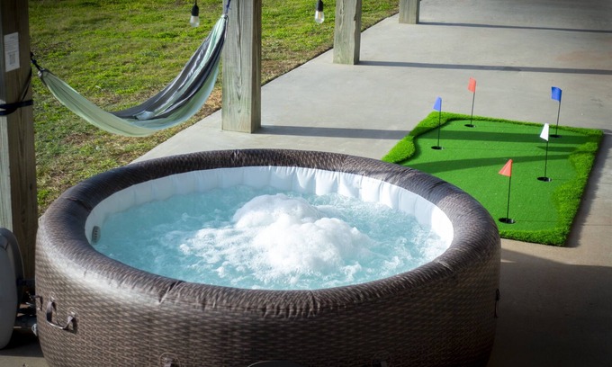 Crystal Beach Cabaña | Hot Tub! | Pets | Game Room | October & November Specials!