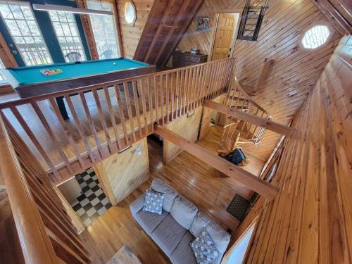 Stanton Casa | Hot Tub WiFi & Pool Table - Mountain Rose