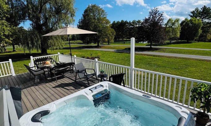 Athens Casa | Hot Tub with Pond-front & Outdoor Fire Place Upstate -Catskills