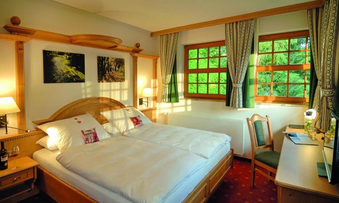 Gauting Hotel | Hotel Alpenhof - ruhige Wohlfühloase zwischen München, dem Fünf-Seenland und den Bergen, in S-Bahnnähe