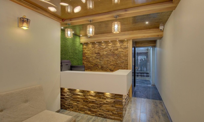 Surat Hotel | Hotel Amisha International