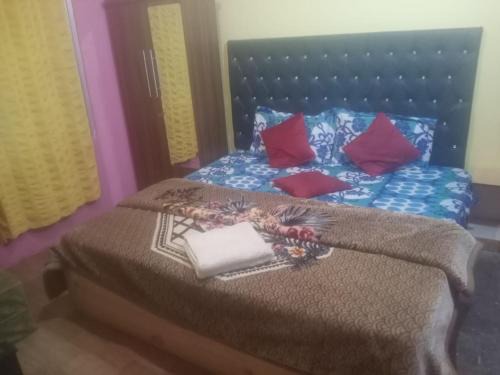 Old Manali Casa | Hotel Antarctica &Pine n Dine blues cafe