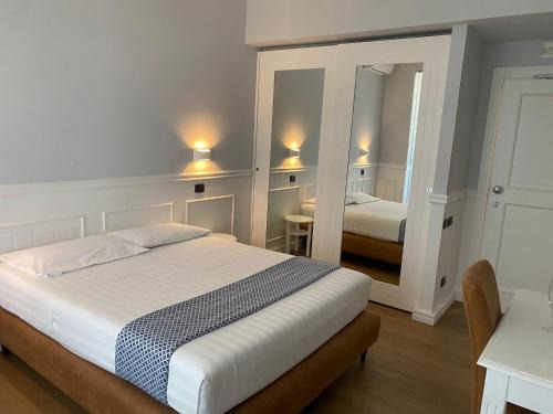 Giugliano in Campania Casa | Hotel Barbarella Swimming