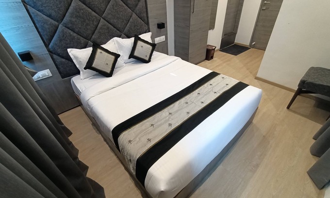 Kalina Cabina | Hotel Beverly Palace Santacruz