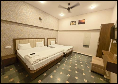 Varanasi Hotel | HOTEL C-D-P NARAYANA - Peaceful & Comfortable Stay Near Kashi Vishwanath Temple