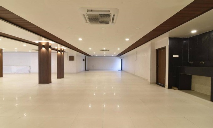 Vijayapura Hotel | Hotel Clove