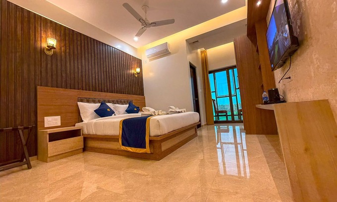 Malpe Hotel | HOTEL COASTAL PALACE